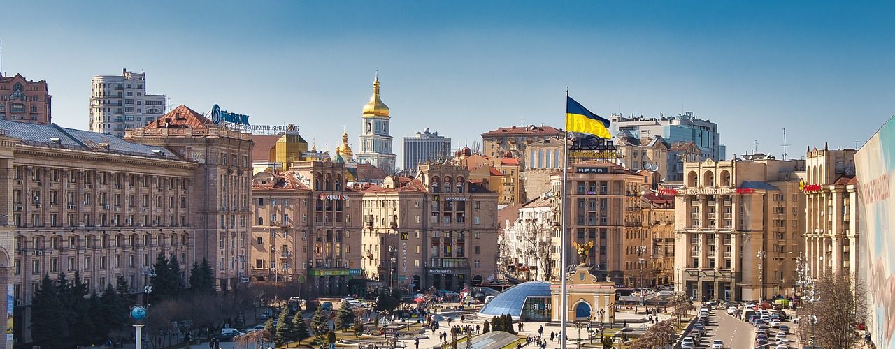 buildings, houses, ukraine, flag, kiev, city, architecture, ukraine, ukraine, ukraine, ukraine, ukraine